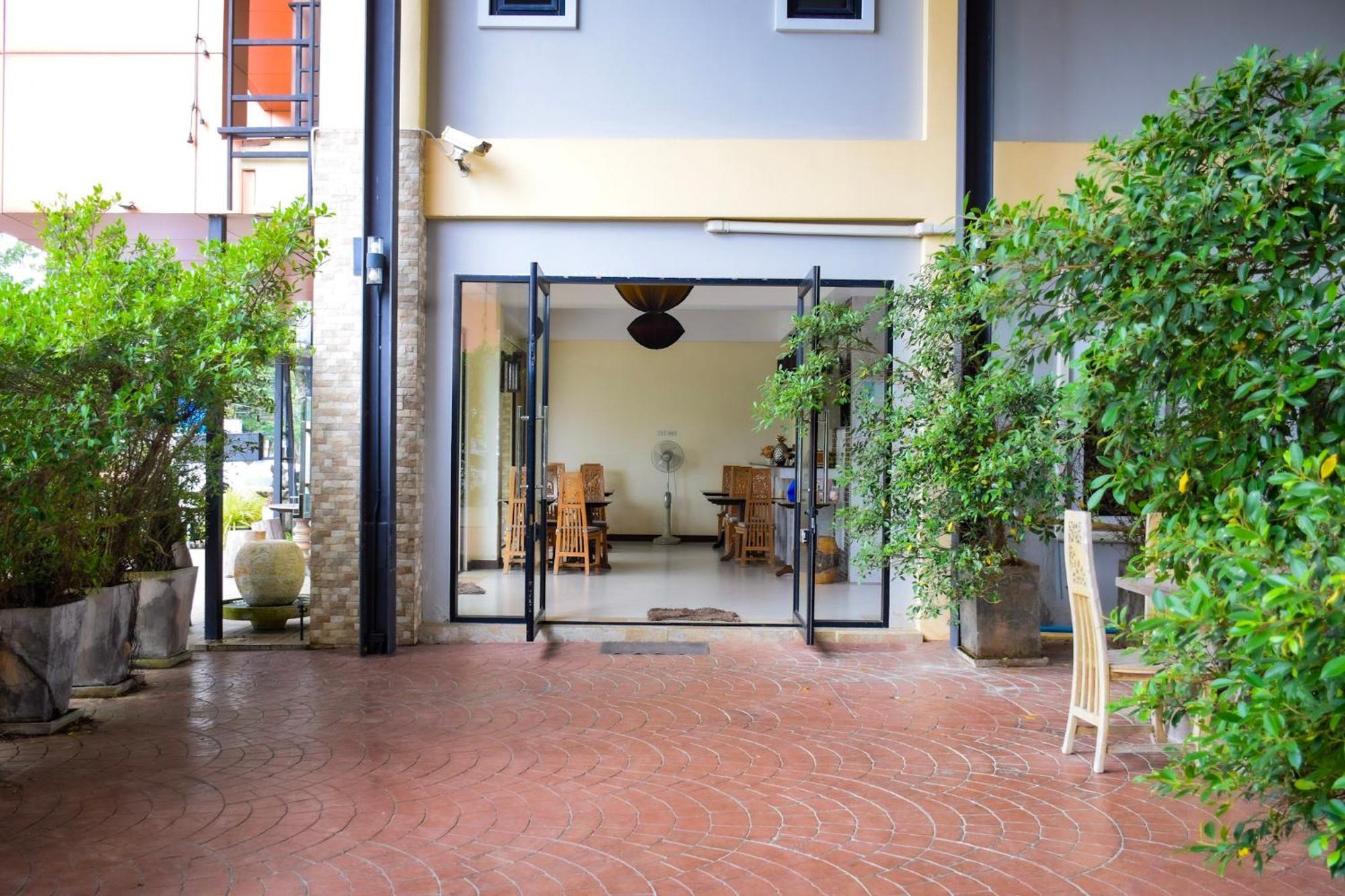 Chivapuri Trat Hotel Exterior photo