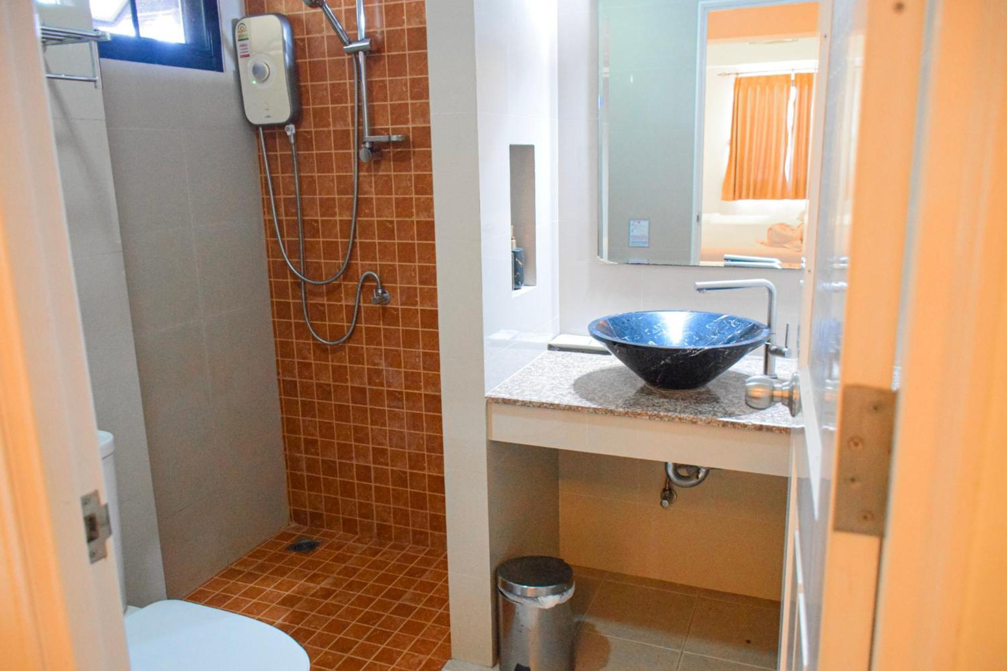 Chivapuri Trat Hotel Room photo