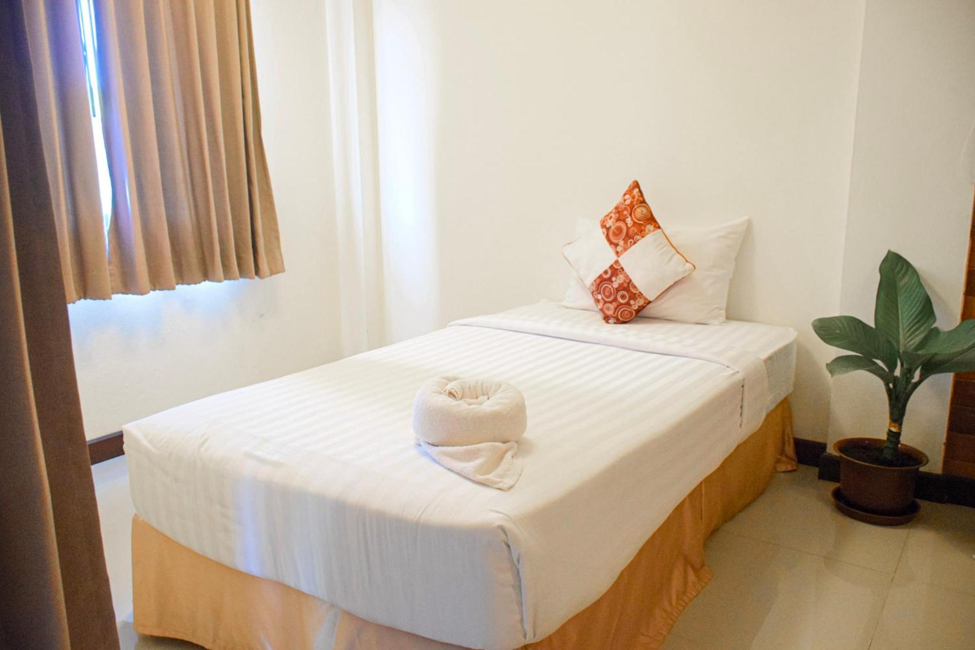 Chivapuri Trat Hotel Room photo